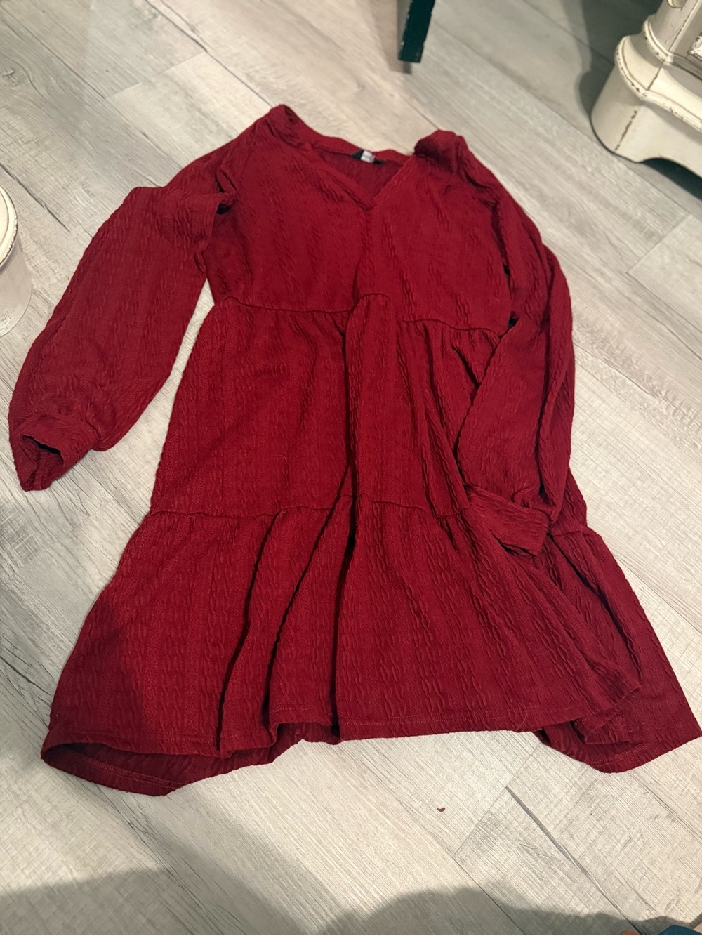 Women's Dokotoo Burgundy Tiered V-Neck Casual Dress Size Medium